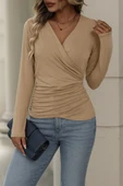 Kadın Uzun Kollu Kruvaze Yaka Yanlardan Büzgülü Viskon Bluz thumbnail 2