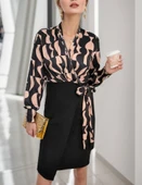 Kadın Uzun Kollu Kruvaze Yaka Dijital Baskılı Fiyonk Detay Atlas Kumaş Elbise thumbnail 6