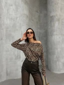 Kadın Leopar Desenli Düşük Omuzlu Bluz thumbnail 3