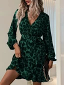 Kadın Uzun Kollu Kruvaze Yaka Beden Kuşaklı çapraz Kesim Detaylı Leopar Modal Mini Elbise thumbnail 3