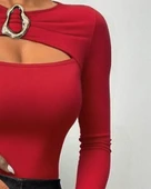 Kadın Uzun Kollu Bisiklet Yaka Göğüs Dekolteli Viskon Bluz thumbnail 3