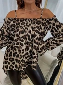 Kadın Ip Askılı Omuzlardan Açık Leopar Desenli Asimetrik Kesim Süprem Bluz thumbnail 2