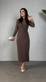 Kadın Balıkçı Yaka Toka Detay Sandy Kumaş Midi Boy Elbise thumbnail 2