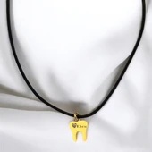 14 Ayar Altın Plakalı İsme Özel Kalp Detaylı Diş Motifli Siyah Bağlıklı Hediyelik Kolye-629 thumbnail 1