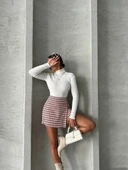 İki düğmeli kaz ayağı desen ch kumaş şort etek bordobeyaz h26414 thumbnail 9