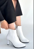 Mişha Beyaz Cilt Topuklu Bot thumbnail 9