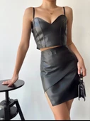 Kapaklı asimetrik model deri etek siyah thumbnail 6