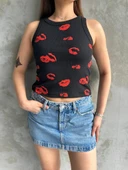 Öpücük baskılı bluz thumbnail 1