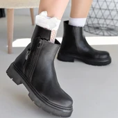 Menta Siyah Cilt Fermuar Aksesuarlı Bot thumbnail 4