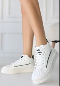 Estim Beyaz Cilt Siyah Detaylı Bağcıklı Spor Ayakkabı thumbnail 2