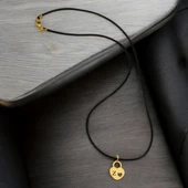 14 Ayar Altın Plakalı Sevgililer Günü İçin Harfe Özel Siyah Bağlıklı Kalp Figürlü Hediyelik Kolye-632 thumbnail 1