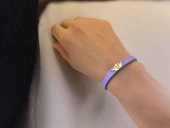 14 Ayar Altın Plakalı Harfe Özel Koyu Mor Derili Taç Figürlü Hediye Bileklik-636 thumbnail 2