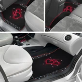 Romantik Kalp Desenli Kadınlara Özel Taşlı Lüks Oto Paspas Takımı - Kırmızı Nakışlı Lüks Araç Paspas thumbnail 3