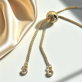 14 Ayar Altın Plakalı Burca Özel Altın Renkli Zincirli Kelebek Figürlü Beyaz Taş Desenli Hediye Bileklik-644 thumbnail 4