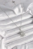 pilelistore 316L Çelik Gümüş Renk Zincir Zirkon Taşlı Yıldız Model Sedefli Ay İşleme Detay Kadın Kolye - TJ-BKO9631 thumbnail 2