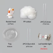 Kendin Yap Uçan Astronot Tasarımlı Gece Lambası thumbnail 2