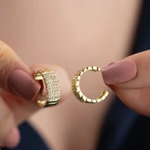 925 Ayar Gümüş Şeritli ve Taşlı Halka Küpe thumbnail 5