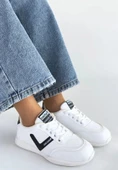 Jowen Beyaz Cilt Siyah Detaylı Bağcıklı Spor Ayakkabı thumbnail 1