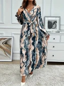 Lucky Life Kadın Uzun Kollu Kruvaze Yakalı Beli Kuşaklı Desenli Süprem Maxi Elbise thumbnail 1