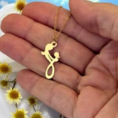Bayanlara Özel Altın Renkli Zincirli 14 Ayar Altın Plakalı Anne ve Çocuk Sevgisi Motifli Hediyelik Kolye-658 thumbnail 3