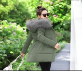 Kışlık Orta Boy Kapüşonlu Kürklü Şişme Mont thumbnail 2