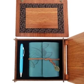 pilelistore Ahşap Kutulu Mavi Deri Defter Kalem Seti thumbnail 1