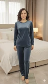 Kadın Mavi Bisiklet Yaka İpeksi Fransız Kadife Cepli Kışlık Pijama Takımı - 2