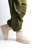AMELIA Bağcıksız Düz ve Kalın Taban İçi Kürklü Kısa Süet Kadın Bot  SKT - Krem thumbnail 3