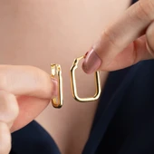 925 Ayar Gümüş Bombeli Dikdörtgen Küpe thumbnail 5