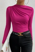 Kadın Fuşya Belden ve Boyundan Büzgü Detaylı Uzun Kollu Bluz thumbnail 4