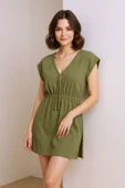 Kadın Haki Yanları Yırtmaçlı Tokalı V Yaka Mini Plaj Elbisesi thumbnail 5