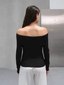 MADONNA YAKA ÜÇ DÜĞMELİ BLUZ thumbnail 4