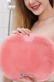 Vantuzlu Silikon Banyo Masaj Matı Sırt Kesesi Vücut Yıkama Lifi thumbnail 2