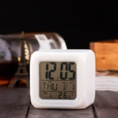 Renk Değiştiren Alarmlı Dijital Küp Saat thumbnail 2