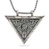 925 Ayar Gümüş Üçgen İçi Açılabilen Gül Muskalık Gümüş Kolye thumbnail 1