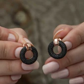 Gümüş Siyah Çok Taşlı Daire Küpe thumbnail 4