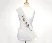 Beyaz Üzeri Gümüş İtalik Alyanslı Bride To Be Yazılı Simli Işıltılı Kuşak Kemer 10 cm Genişlik thumbnail 1