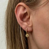 Gümüş Sallantılı Gold Minimal Çiçek Kadın Küpe thumbnail 3