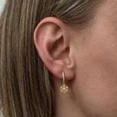 Gümüş Sallantılı Gold Kar Tanesi Kadın Küpe thumbnail 2