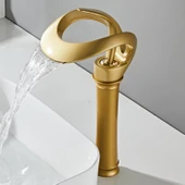 Lüks Gold Şelale Çanak Lavabo Bataryası Premium Tek Kollu Tezgah Üstü Musluk Otel Özel Tasarım - 3