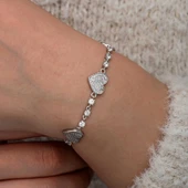 Gümüş Zirkon Taşlı Sıralı Kalp Kadın Bileklik thumbnail 5