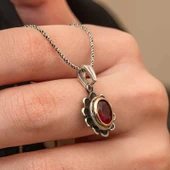 Gümüş Kırmızı Taşlı Çiçek Model Kadın Kolye thumbnail 2
