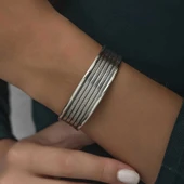 MDB 925 Ayar Gümüş Eskitme Desenli Kadın Bilezik thumbnail 5