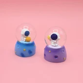 Işıklı Mini Sevimli Astronot Kar Küresi - 1