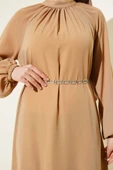 Reglan Kol Zincir Kuşaklı Elbise Camel thumbnail 4