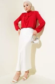 Degaje Yaka Omuz Vatkalı Sandy Bluz Kırmızı thumbnail 2