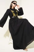 Önü Nakışlı Kloş Elbise Siyah thumbnail 1