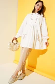 Yaka Kol Nakışlı Tunik Beyaz thumbnail 2