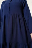 Yarım Düğmeli Hakim Yaka Müslin Elbise Lacivert thumbnail 4