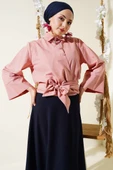 Düğmeli Yan Bağlamalı Kısa Gömlek Pudra thumbnail 2